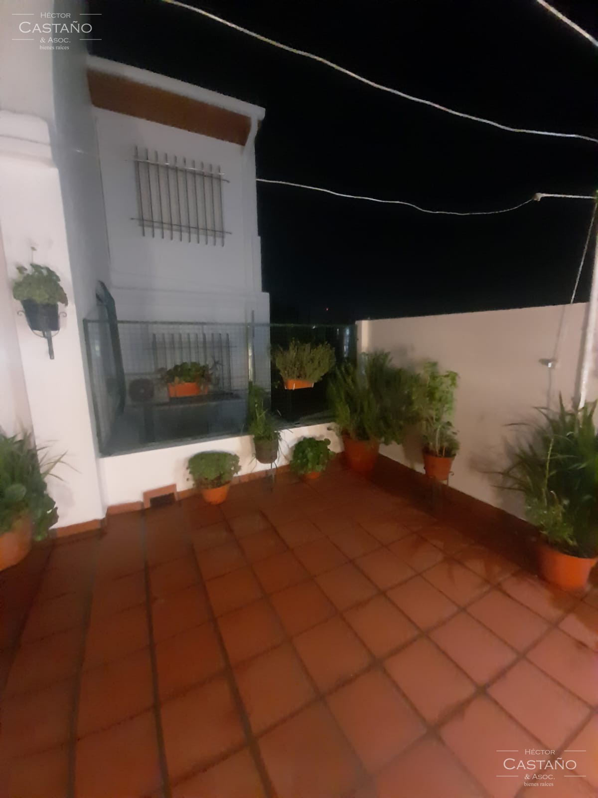 FLORIDA OESTE PH de 5 Ambientes con Garage, Patio con Parrilla y Playroom – Excelente Estado