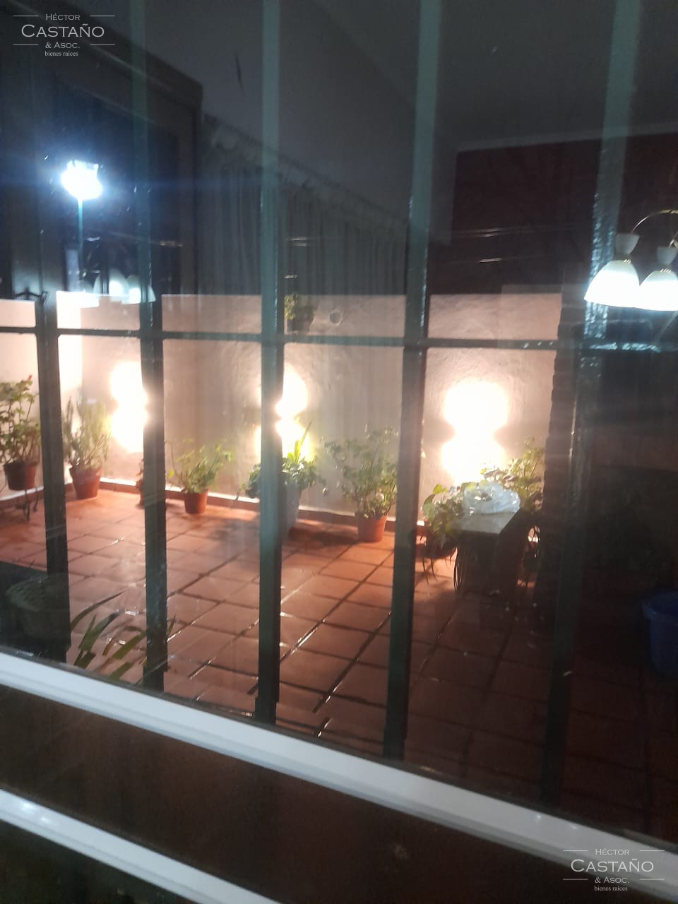 FLORIDA OESTE PH de 5 Ambientes con Garage, Patio con Parrilla y Playroom – Excelente Estado