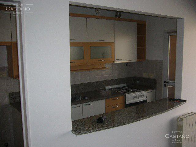 Departamento 2 amb en alquiler en Solares de Olivos con cochera.
