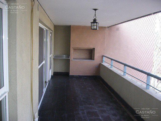 Departamento 2 amb en alquiler en Solares de Olivos con cochera.