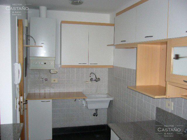Departamento 2 amb en alquiler en Solares de Olivos con cochera.