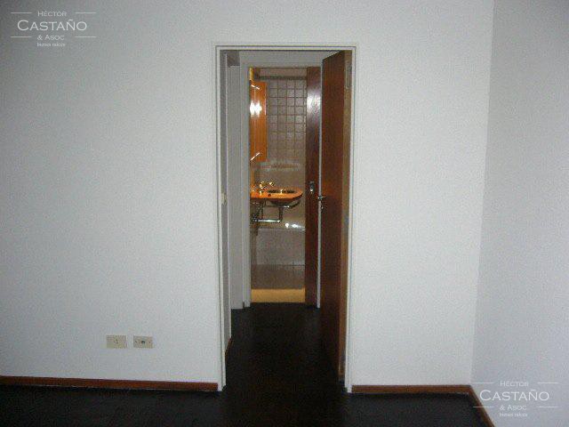 Departamento 2 amb en alquiler en Solares de Olivos con cochera.