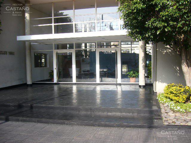 Departamento 2 amb en alquiler en Solares de Olivos con cochera.