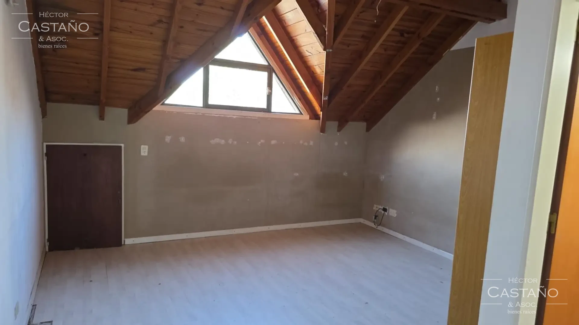 Excelente duplex, de 3 dormitorios uno de ellos en suite