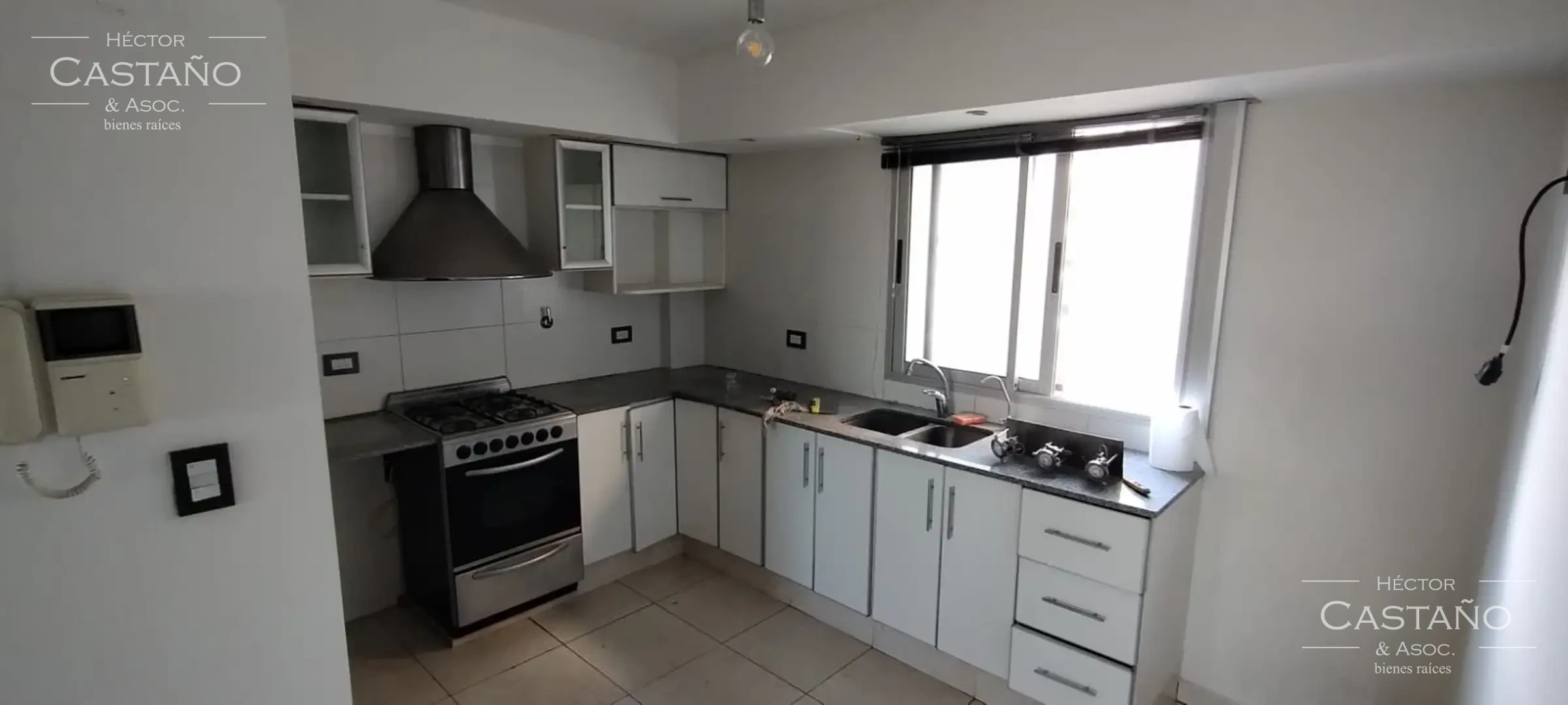 FLORIDA - Muy lindo departamento en 3 niveles - ult piso - 4 amb.Coch Lavadero