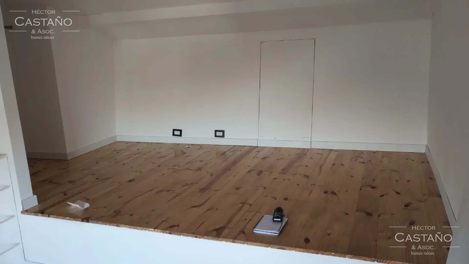 FLORIDA - Muy lindo departamento en 3 niveles - ult piso - 4 amb.Coch Lavadero