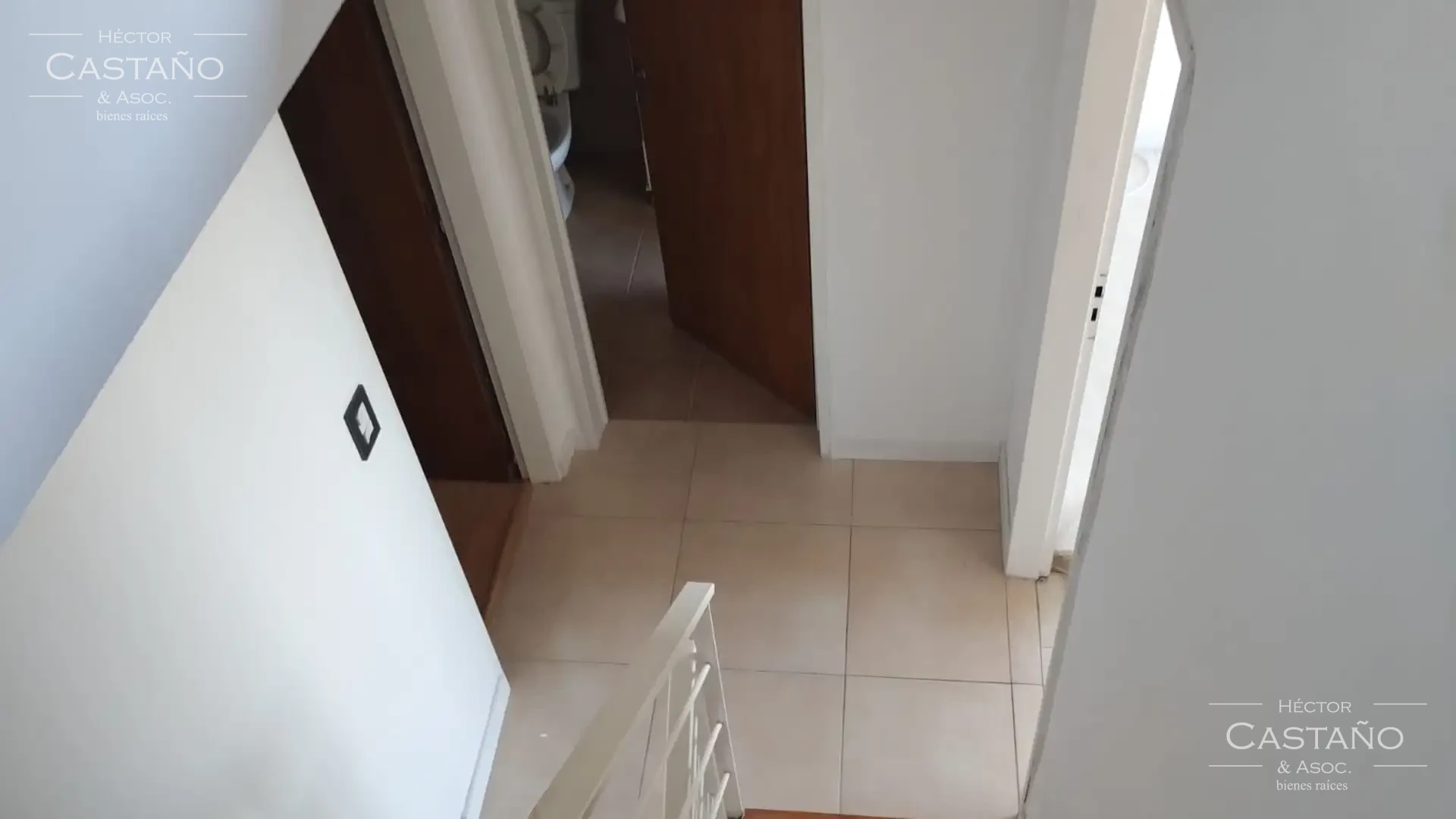 FLORIDA - Muy lindo departamento en 3 niveles - ult piso - 4 amb.Coch Lavadero