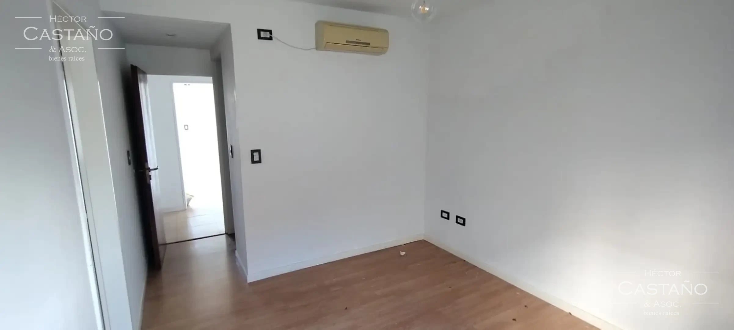 FLORIDA - Muy lindo departamento en 3 niveles - ult piso - 4 amb.Coch Lavadero