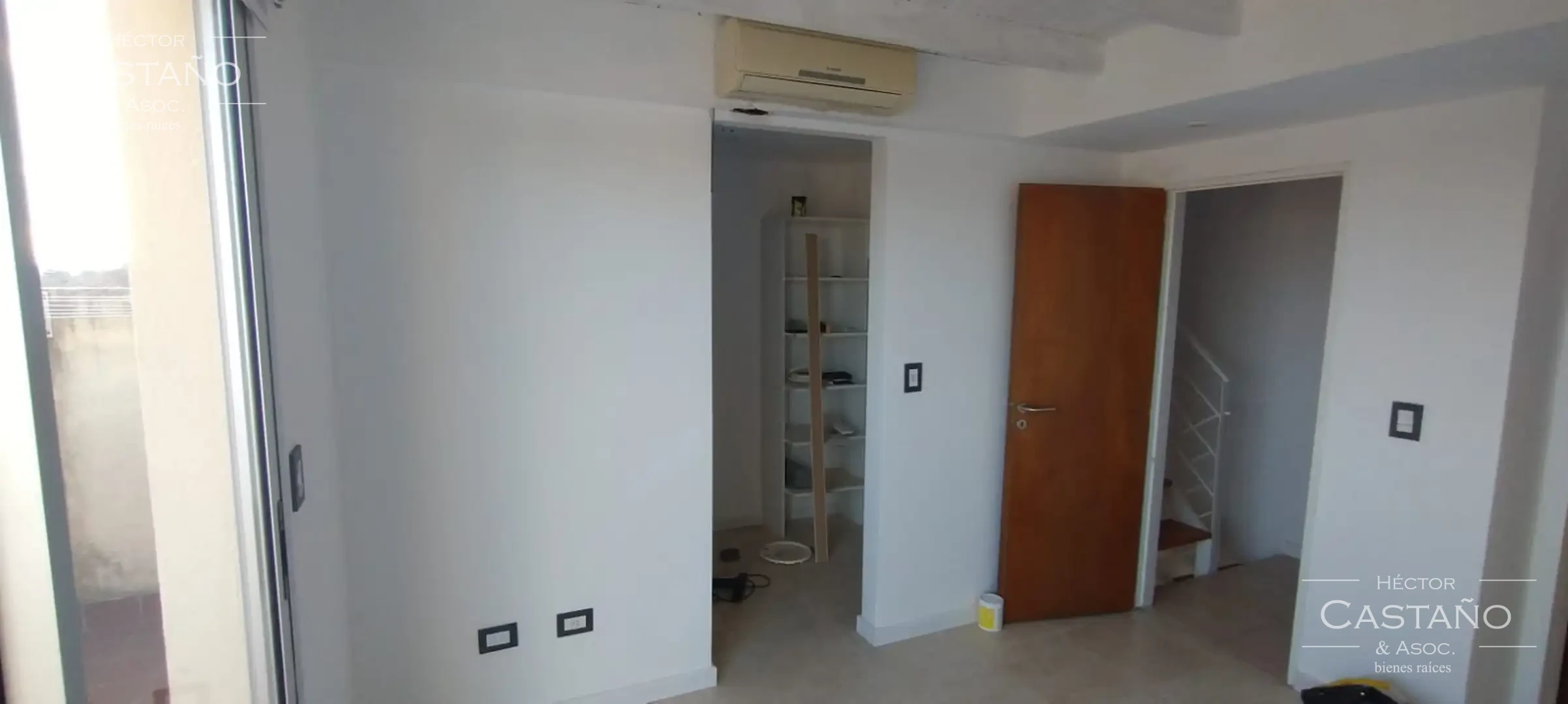 FLORIDA - Muy lindo departamento en 3 niveles - ult piso - 4 amb.Coch Lavadero