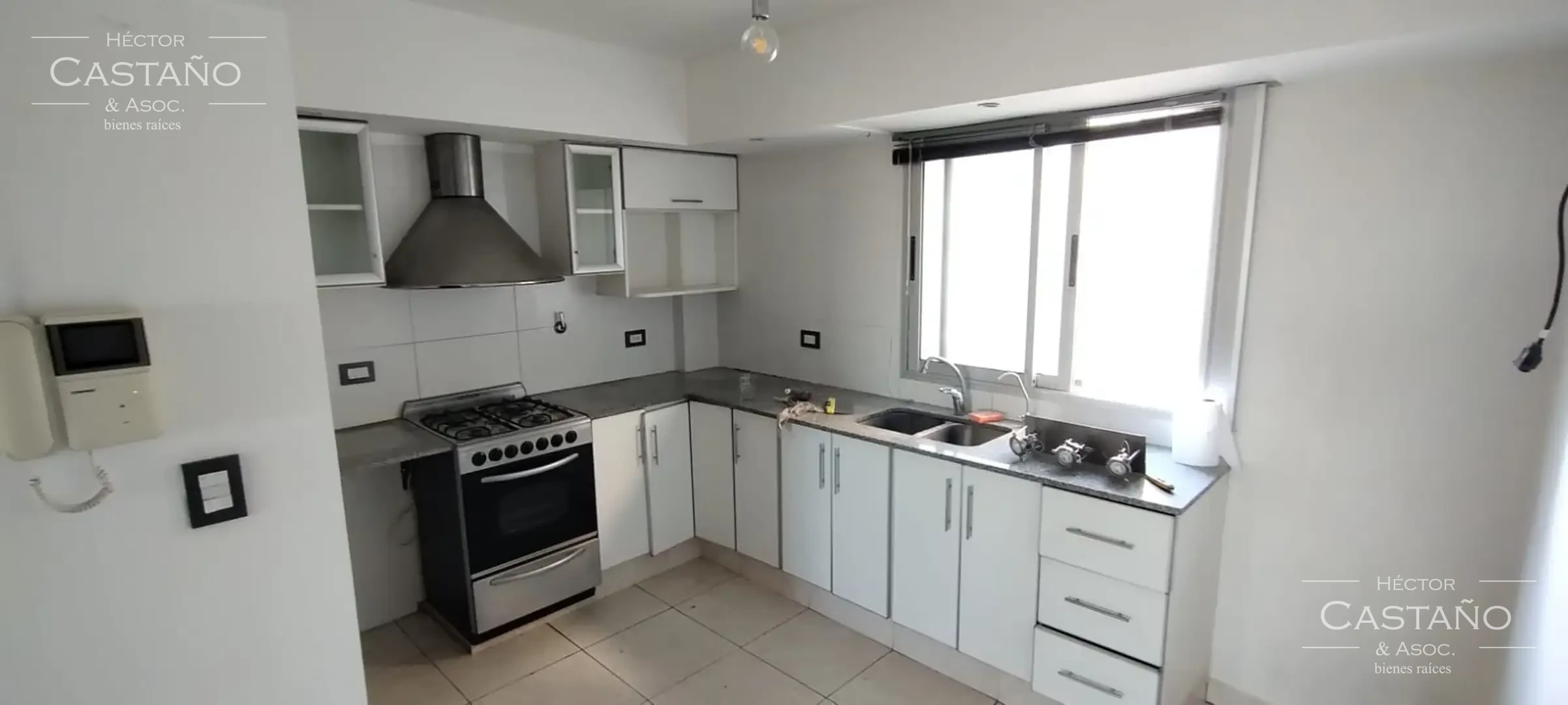 FLORIDA - Muy lindo departamento en 3 niveles - ult piso - 4 amb.Coch Lavadero
