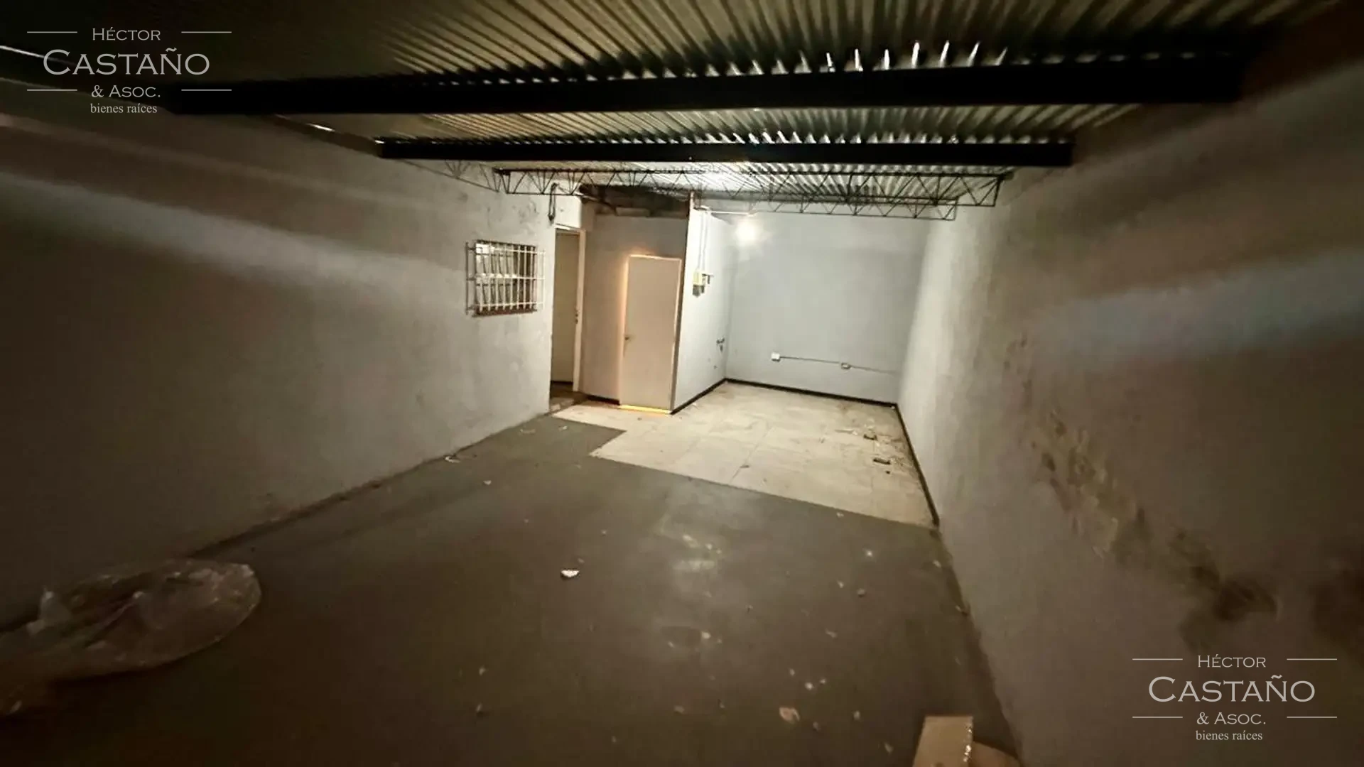 VillaImportante galpón en Villa Adelina - Excelente Ubicación con oficinas y  depósito