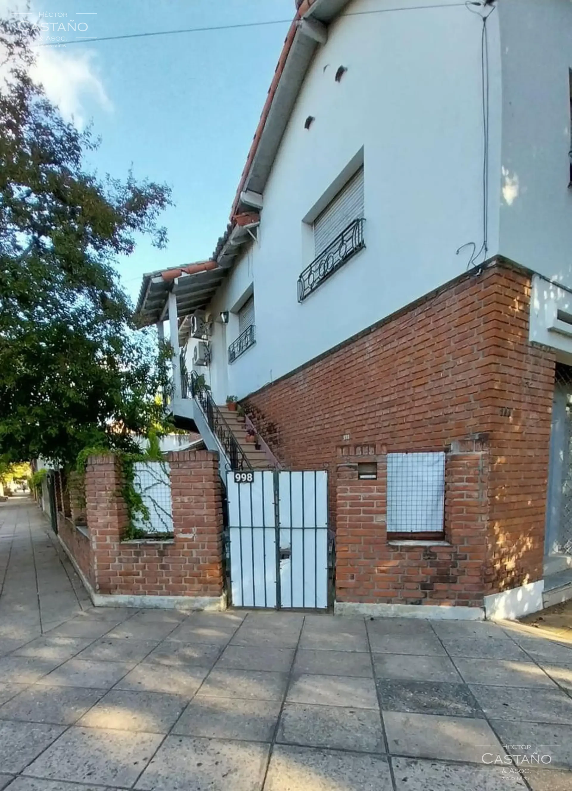 PH de 5 ambientes con local comercial, cochera y parrilla en Tigre Centro