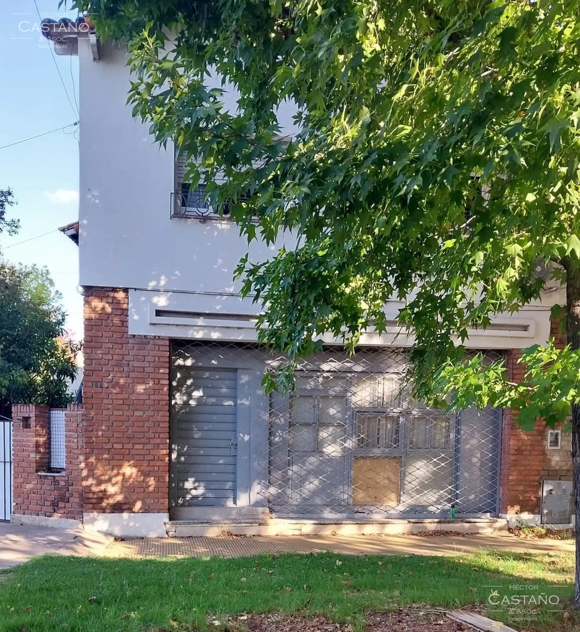 PH de 5 ambientes con local comercial, cochera y parrilla en Tigre Centro