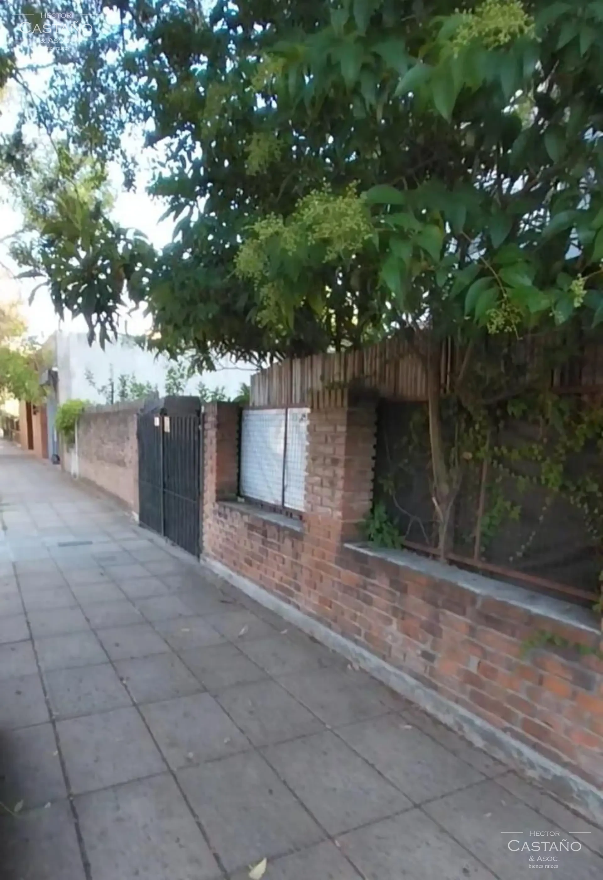 PH de 5 ambientes con local comercial, cochera y parrilla en Tigre Centro