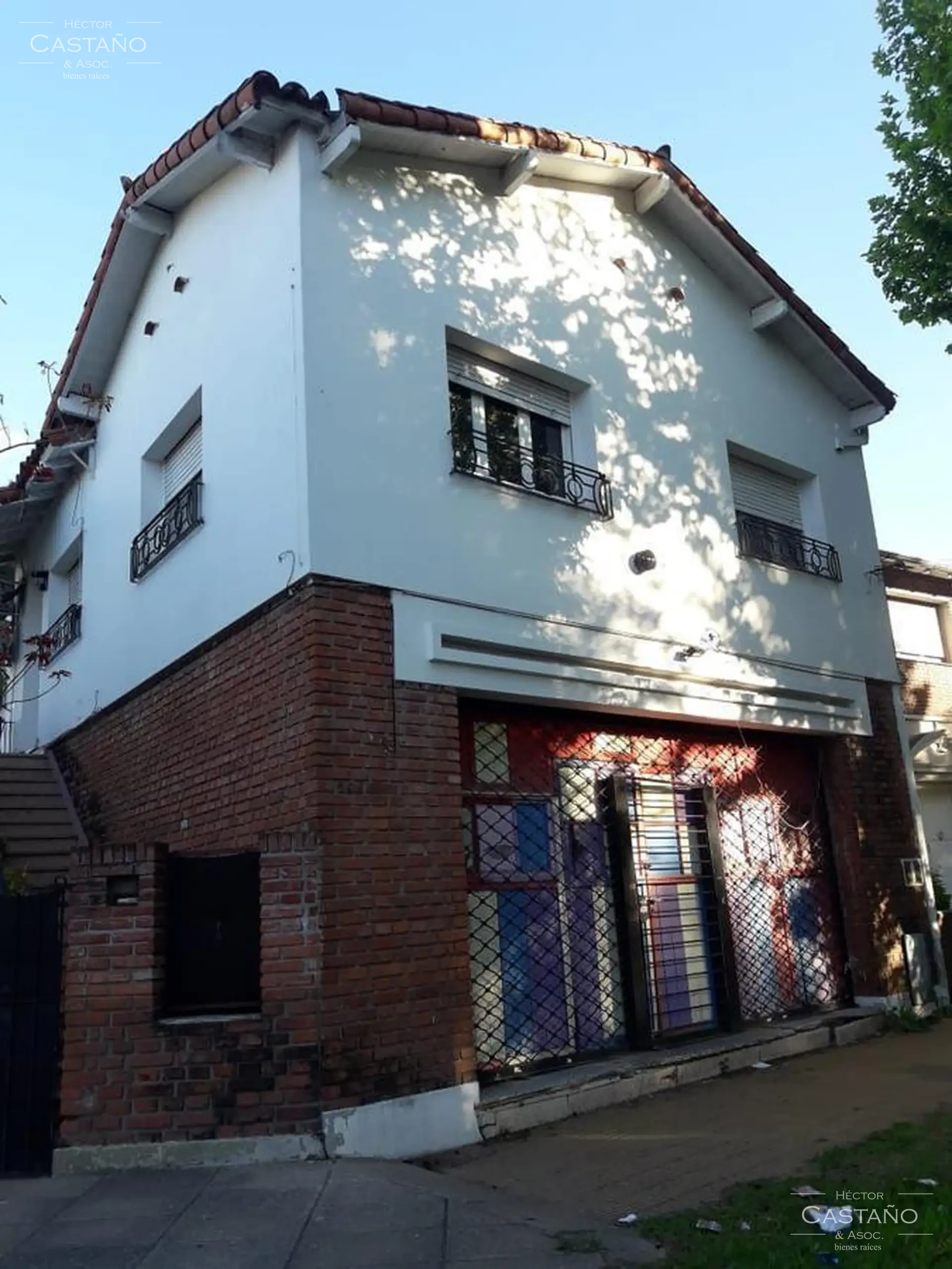 PH de 5 ambientes con local comercial, cochera y parrilla en Tigre Centro