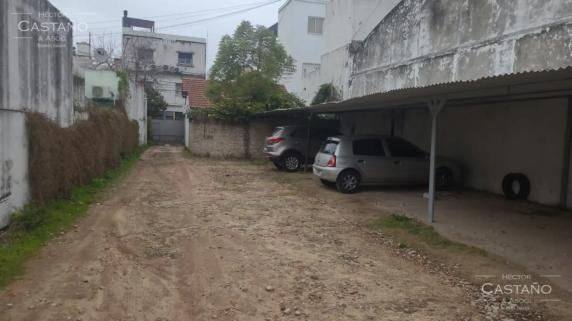 Excelente propiedad en punto estratégico de movilidad. Lote de 538m2 Oficinas de 60m cub. libres 479