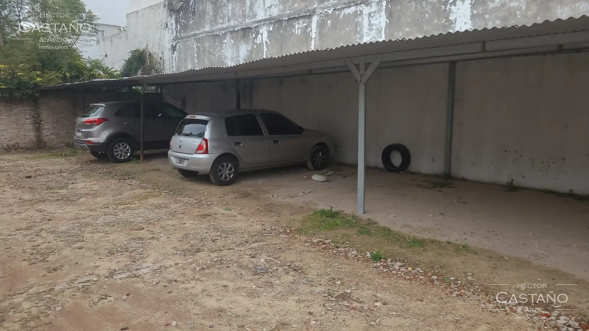 Excelente propiedad en punto estratégico de movilidad. Lote de 538m2 Oficinas de 60m cub. libres 479