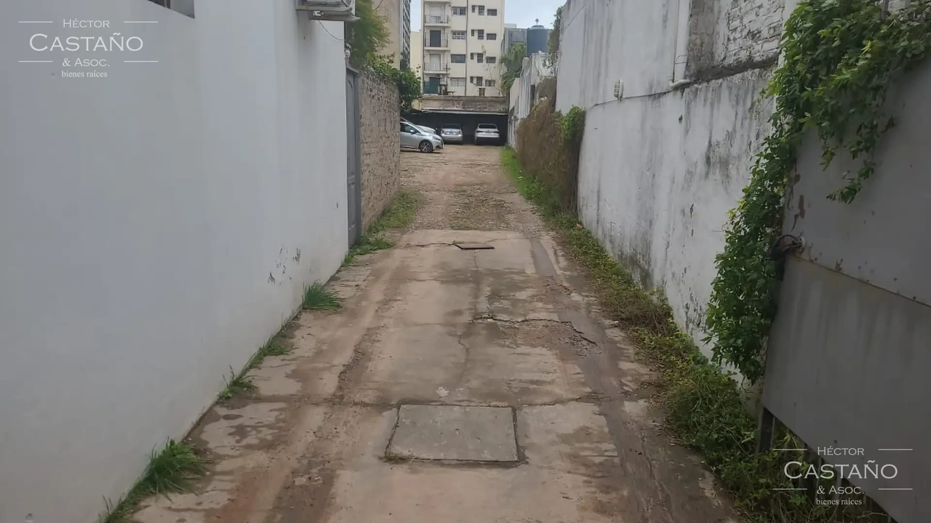 Excelente propiedad en punto estratégico de movilidad. Lote de 538m2 Oficinas de 60m cub. libres 479 (Copia)