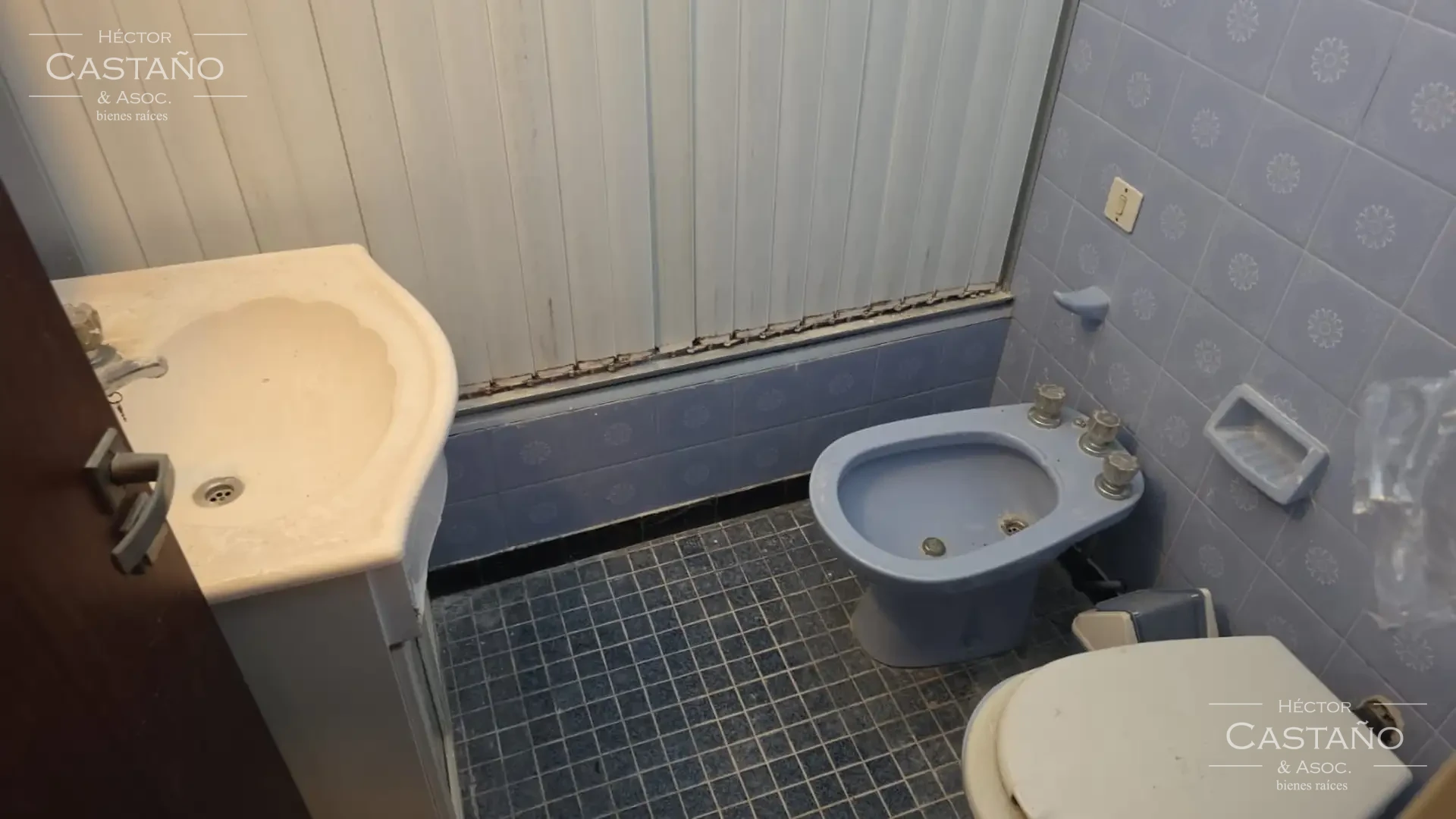 Florida - Excelente ubicación - Departamento en Venta 4 ambientes con dependencia, lavadero y cochera.