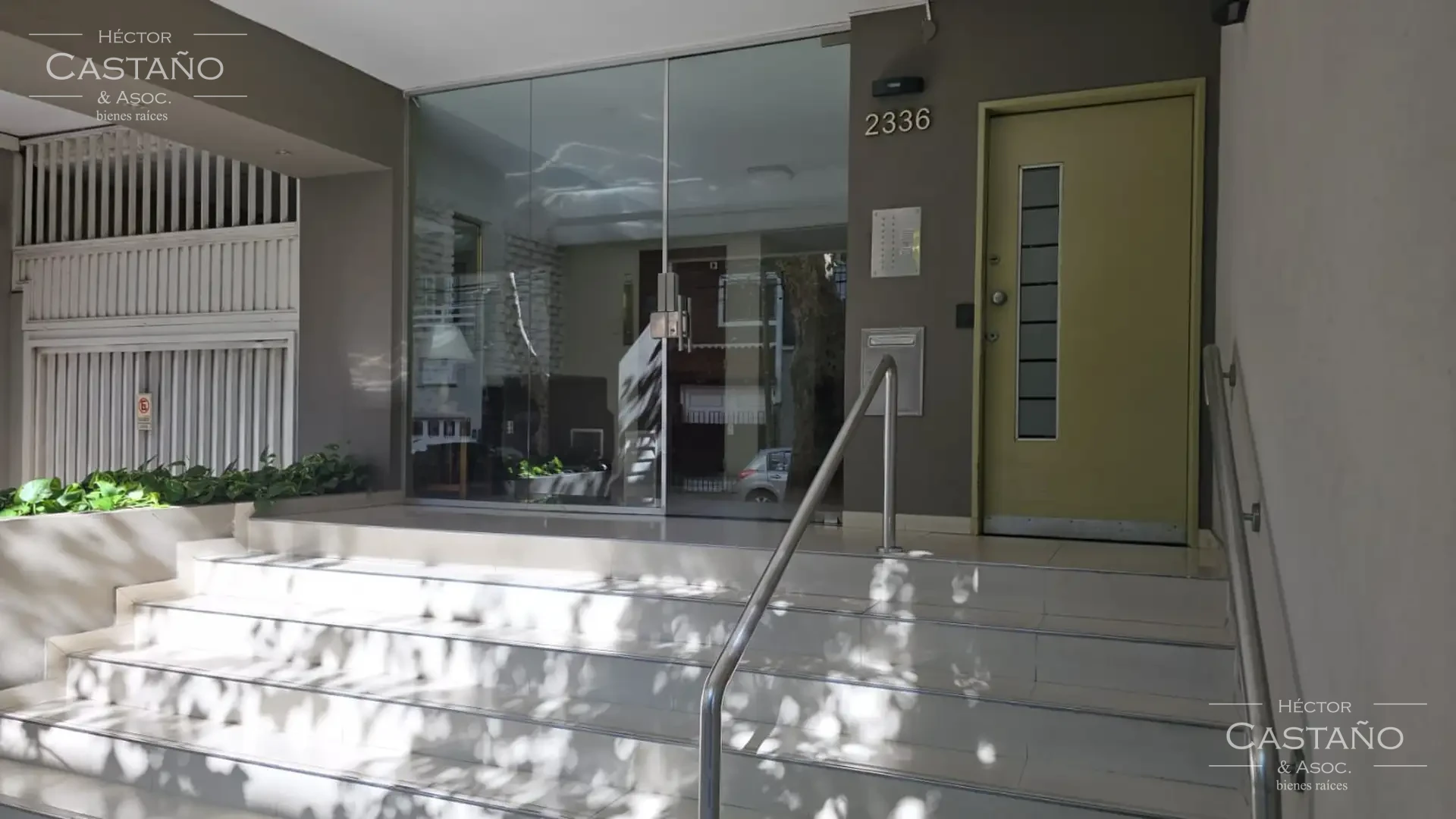 Florida - Excelente ubicación - Departamento en Venta 4 ambientes con dependencia, lavadero y cochera.
