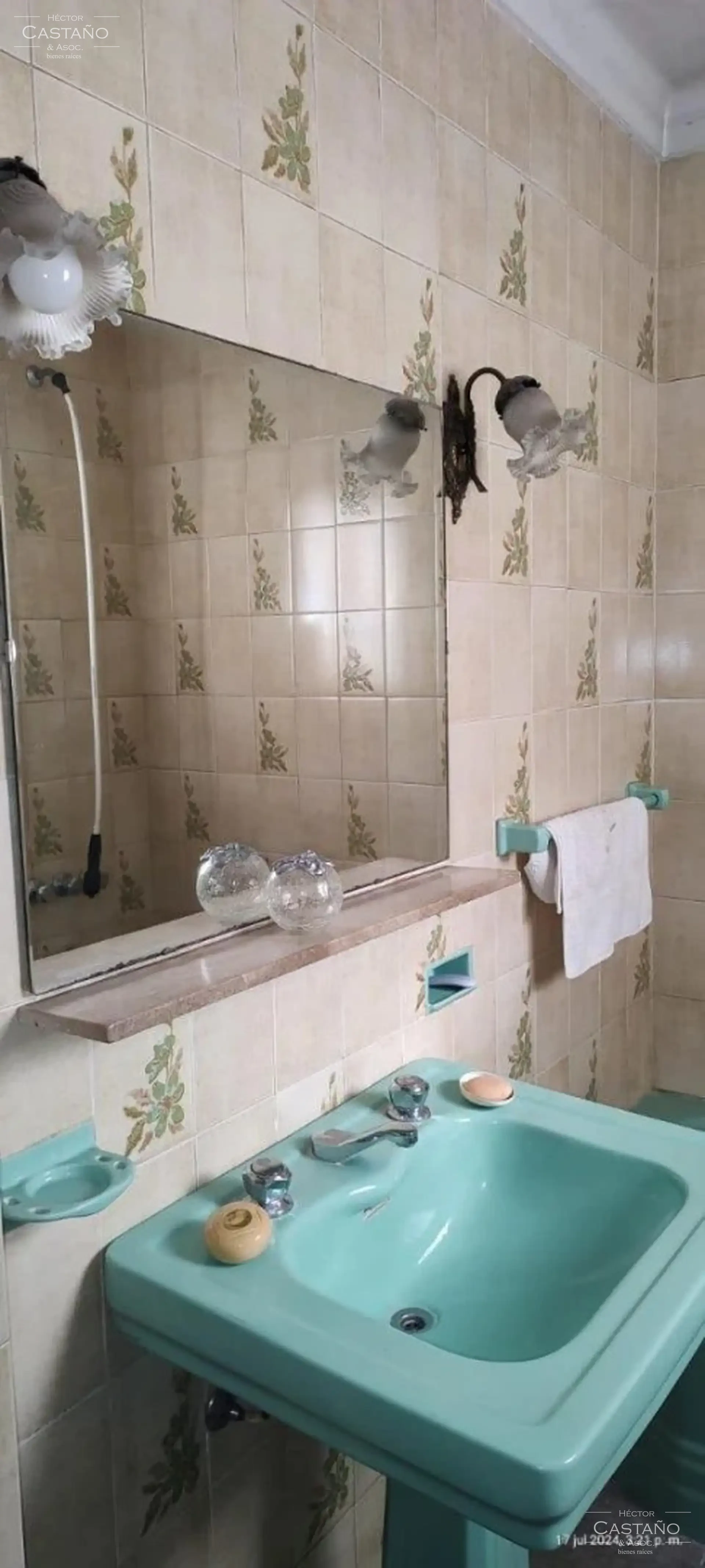 Sólida casa de 6 ambientes en excelente zona de Florida - Garage - 2 baños y 1 toilette
