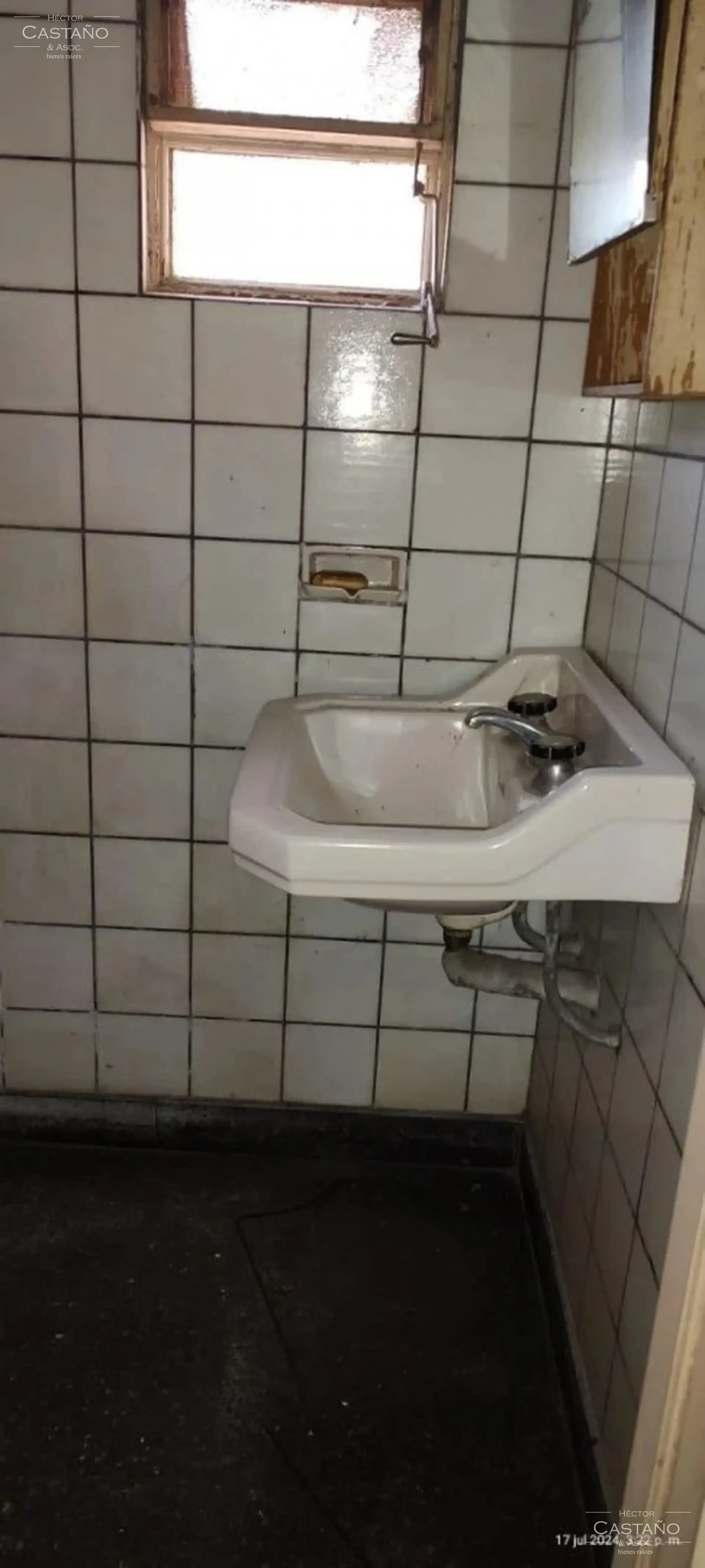 Sólida casa de 6 ambientes en excelente zona de Florida - Garage - 2 baños y 1 toilette