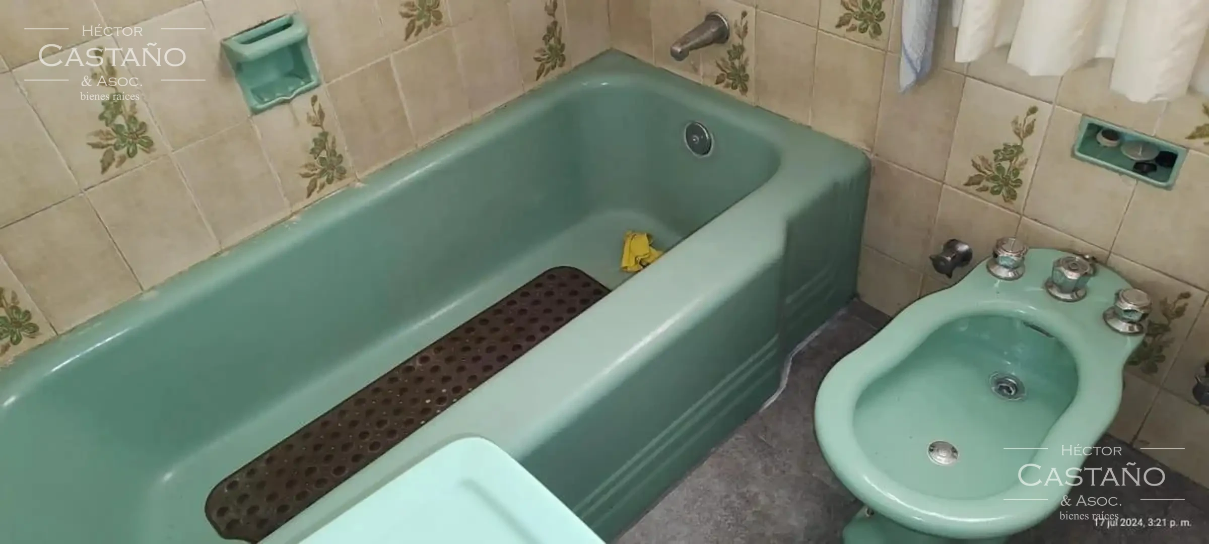 Sólida casa de 6 ambientes en excelente zona de Florida - Garage - 2 baños y 1 toilette
