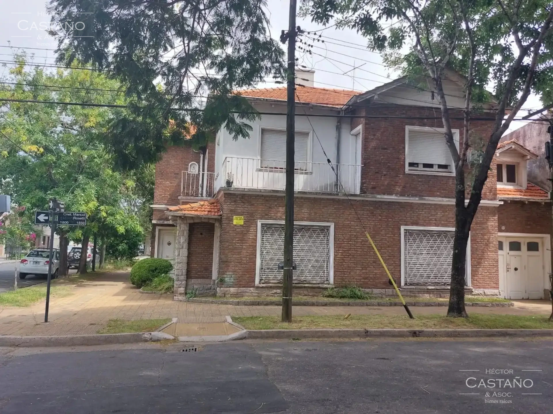 Sólida casa de 6 ambientes en excelente zona de Florida - Garage - 2 baños y 1 toilette