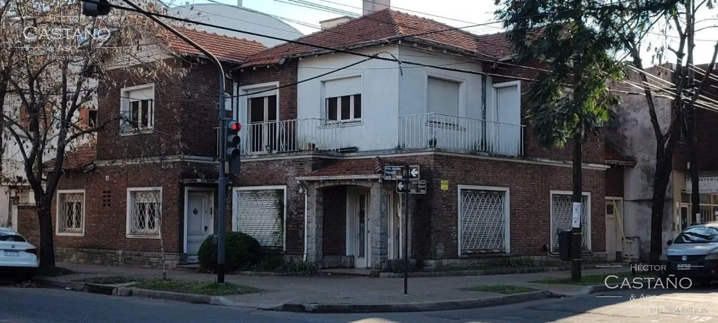 Sólida casa de 6 ambientes en excelente zona de Florida - Garage - 2 baños y 1 toilette