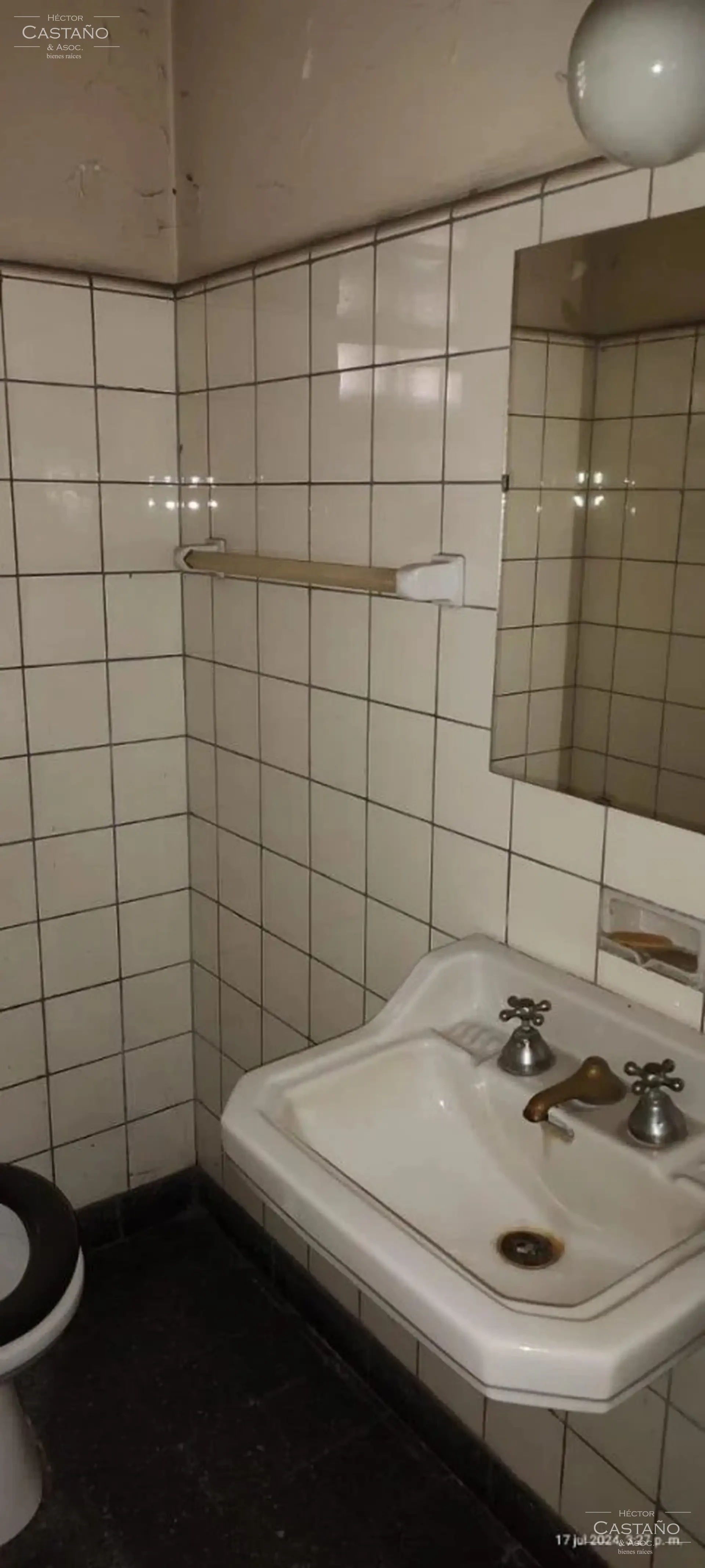 Sólida casa de 6 ambientes en excelente zona de Florida - Garage - 2 baños y 1 toilette