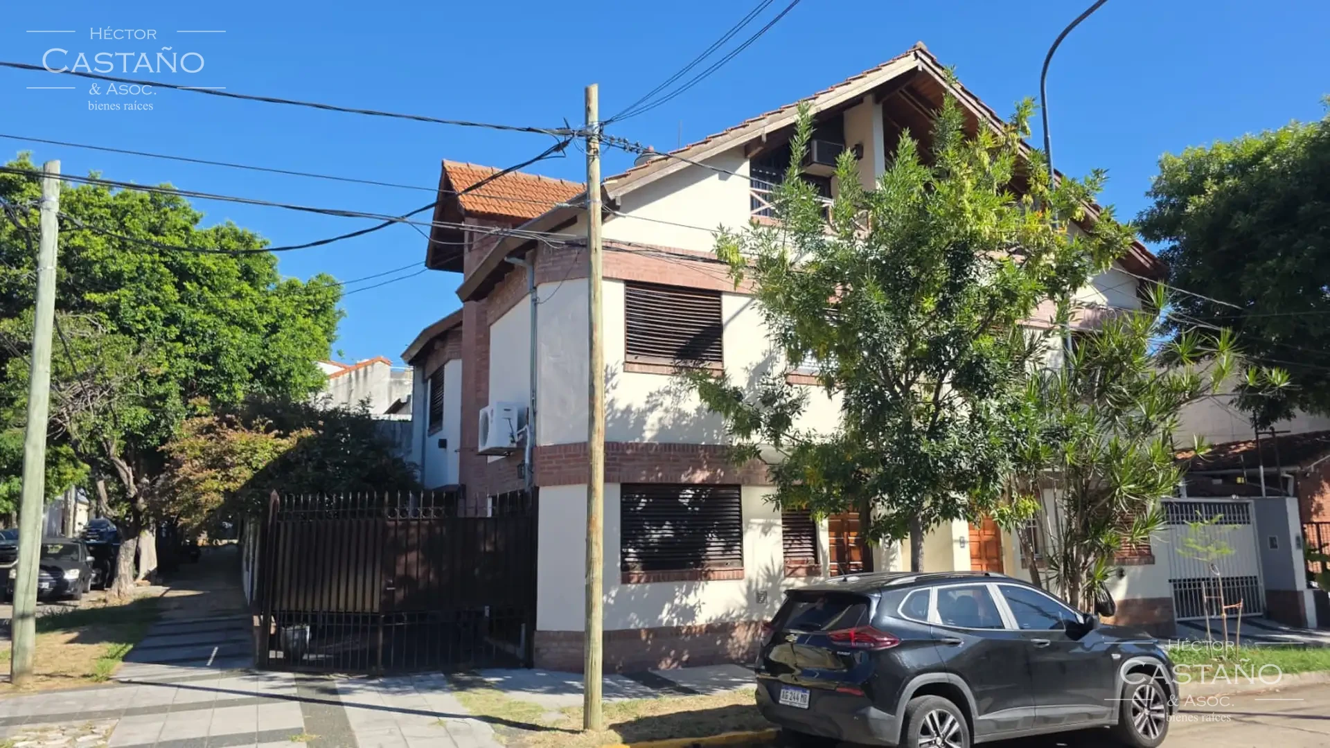 Florida Casa tipo duplex en venta en Florida cerca de estación Juan B Justo 4 ambientes mas playroom