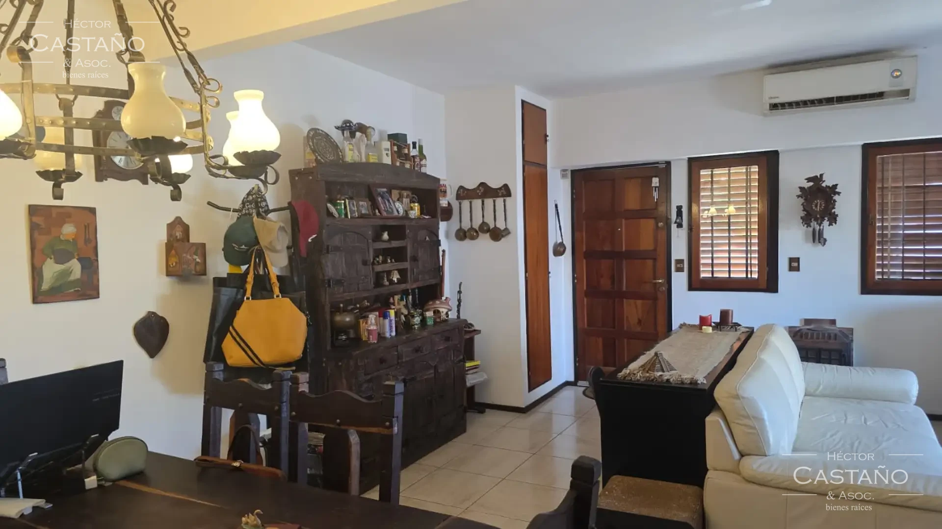 Florida Casa tipo duplex en venta en Florida cerca de estación Juan B Justo 4 ambientes mas playroom