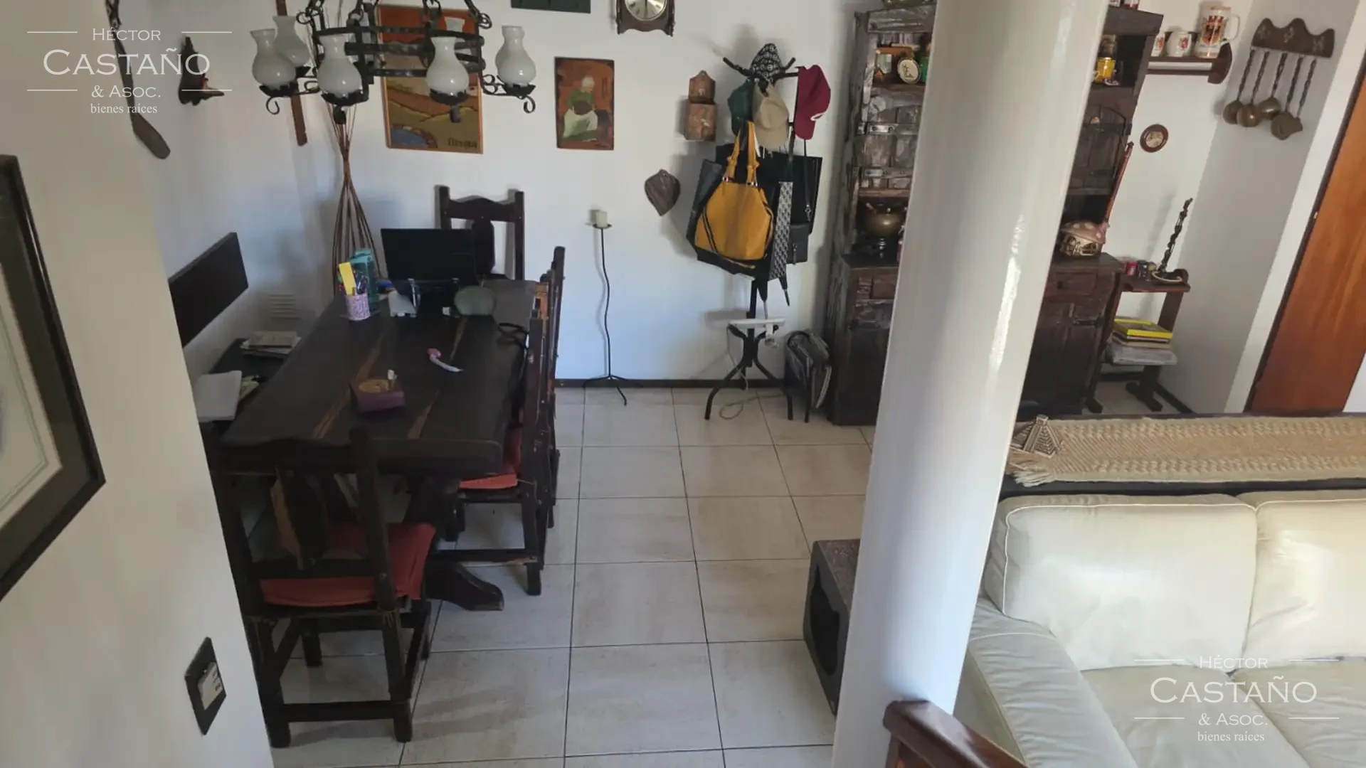 Florida Casa tipo duplex en venta en Florida cerca de estación Juan B Justo 4 ambientes mas playroom