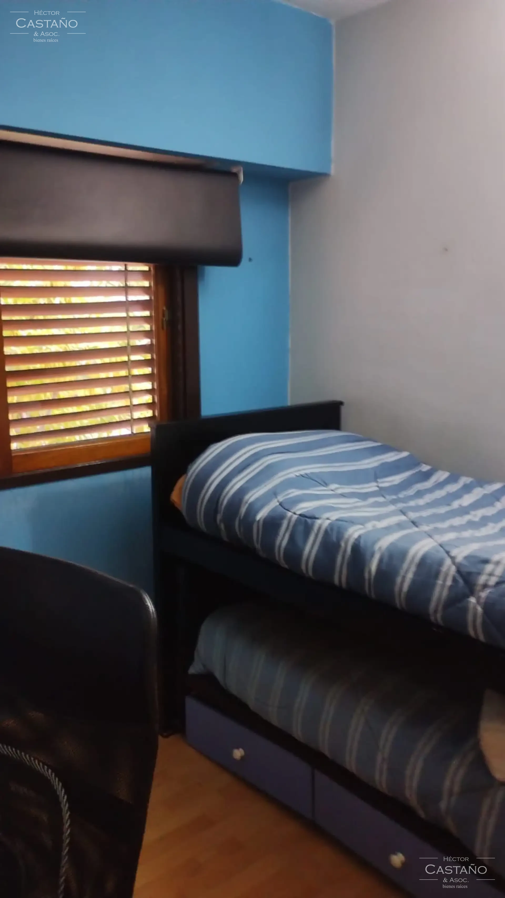 Florida Casa tipo duplex en venta en Florida cerca de estación Juan B Justo 4 ambientes mas playroom