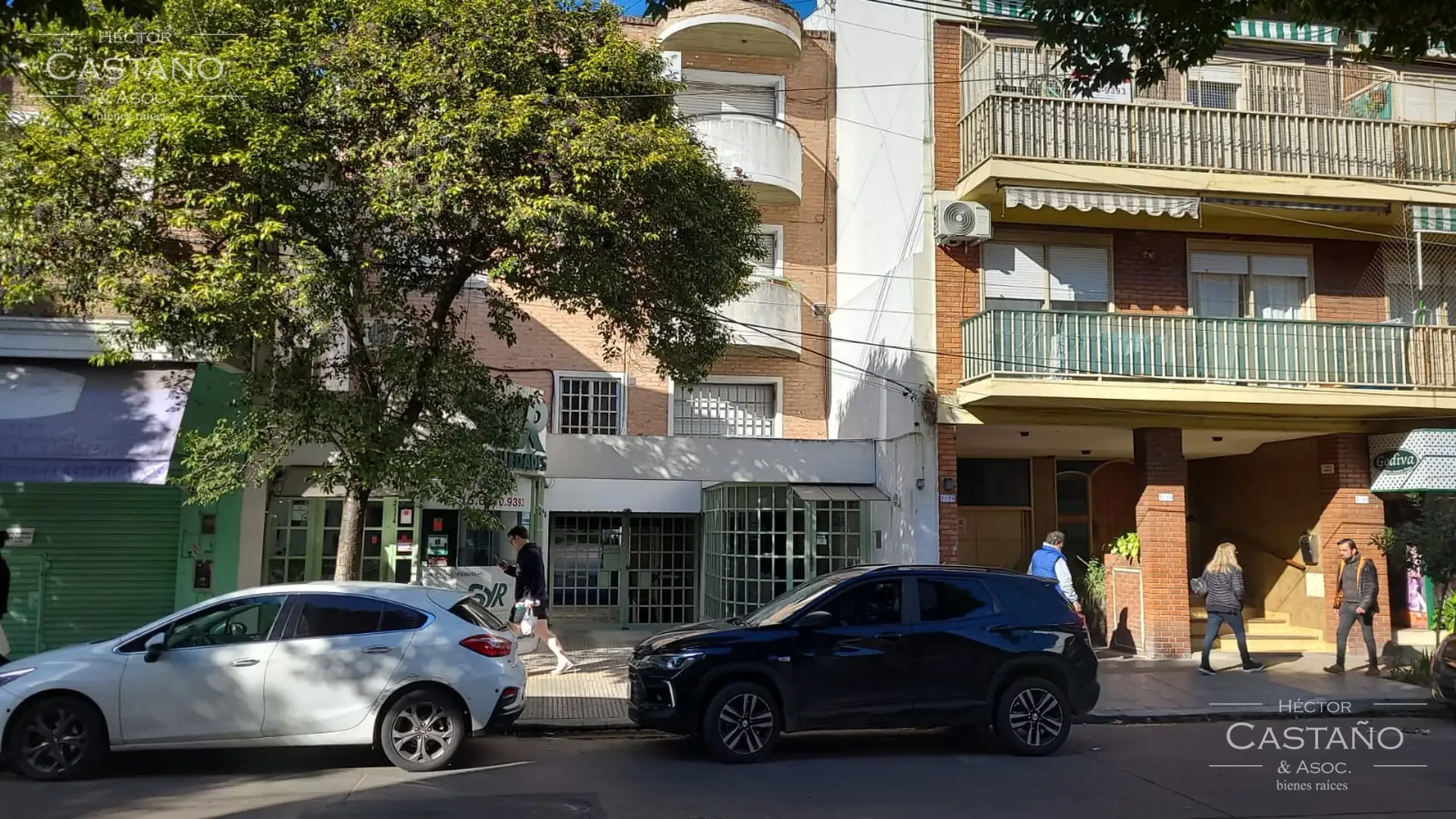 2 ambientes con cochera en zona comercial de Florida muy cerca de Estación Florida Mitre.
