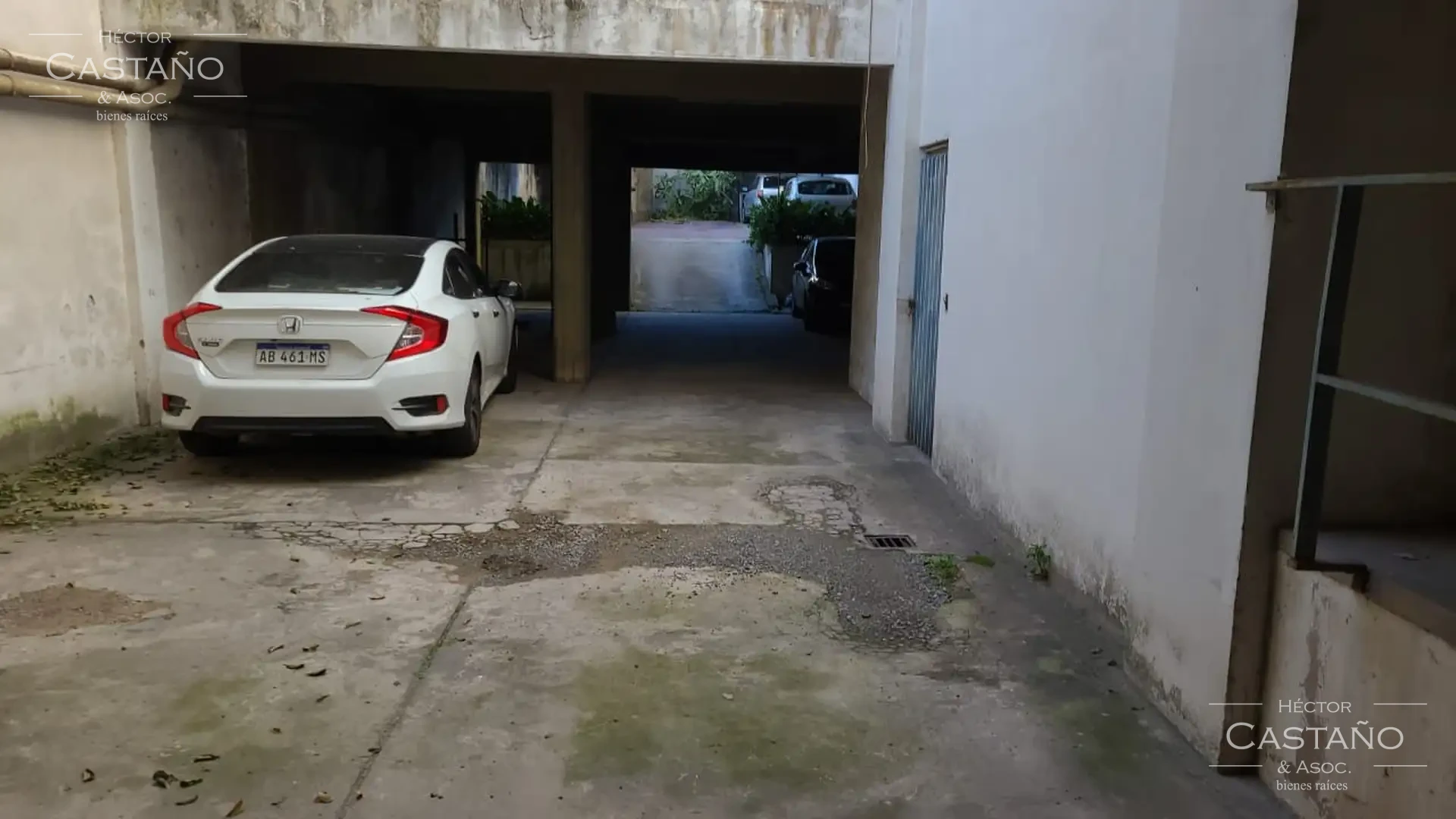 2 ambientes con cochera en zona comercial de Florida muy cerca de Estación Florida Mitre.