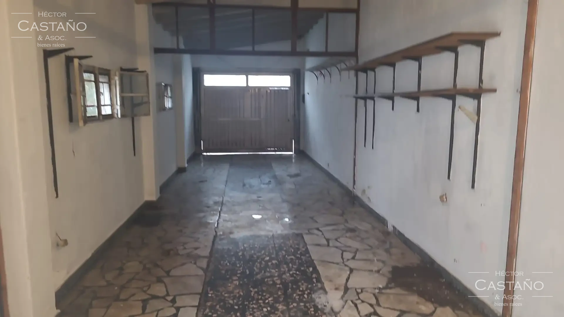 Villa Martelli - APTO para todo tipo de uso.- 3 ambientes - cocina y baño. Garage