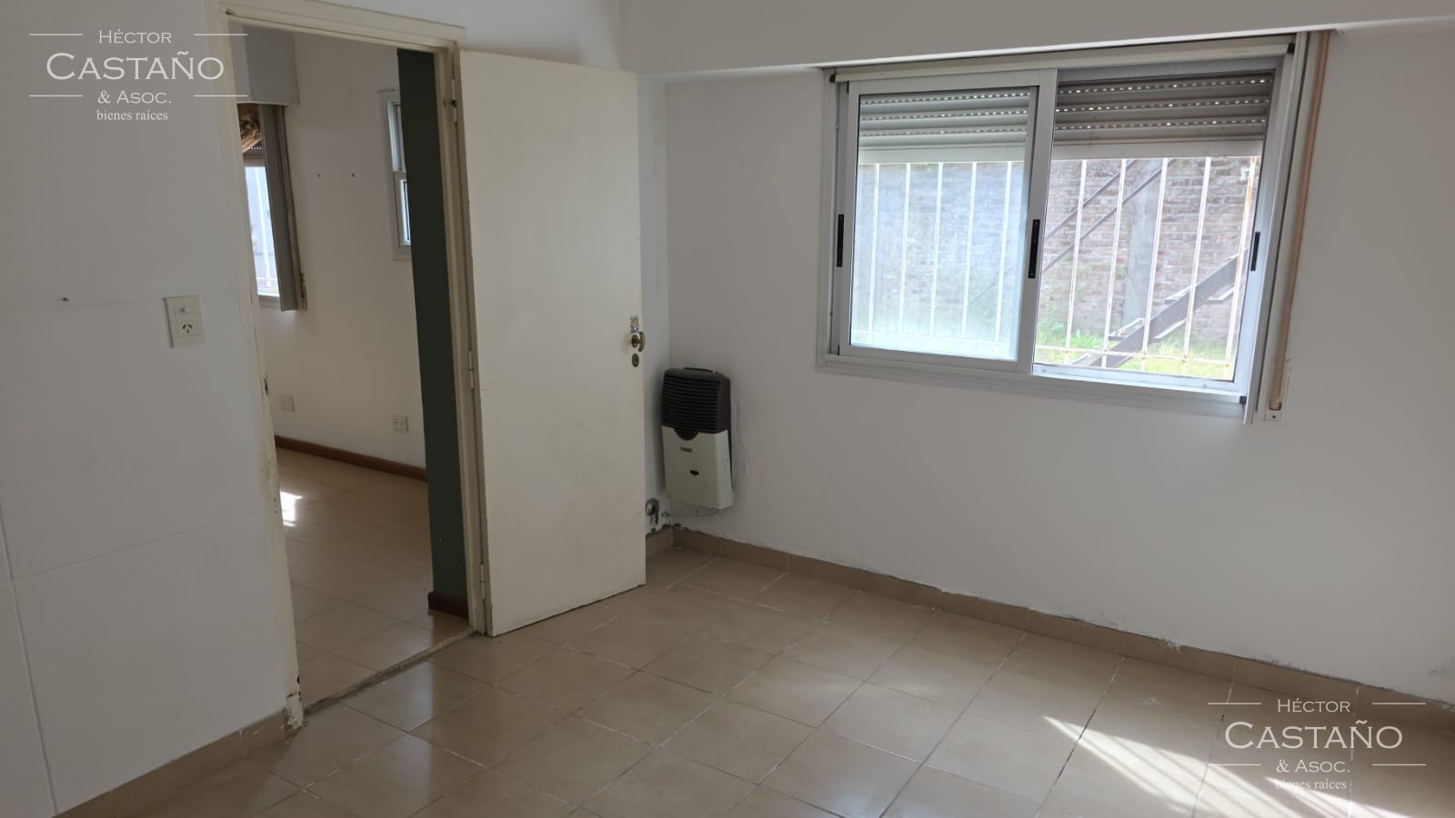 PH USO PROFESIONAL o VIVIENDA, CON JARDIN Y 2 DORMITORIOS