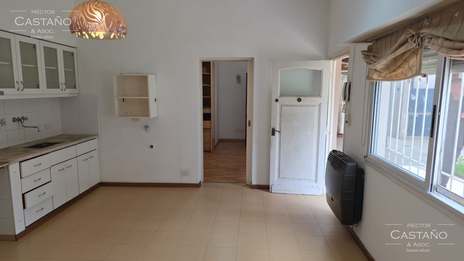 PH USO PROFESIONAL o VIVIENDA, CON JARDIN Y 2 DORMITORIOS